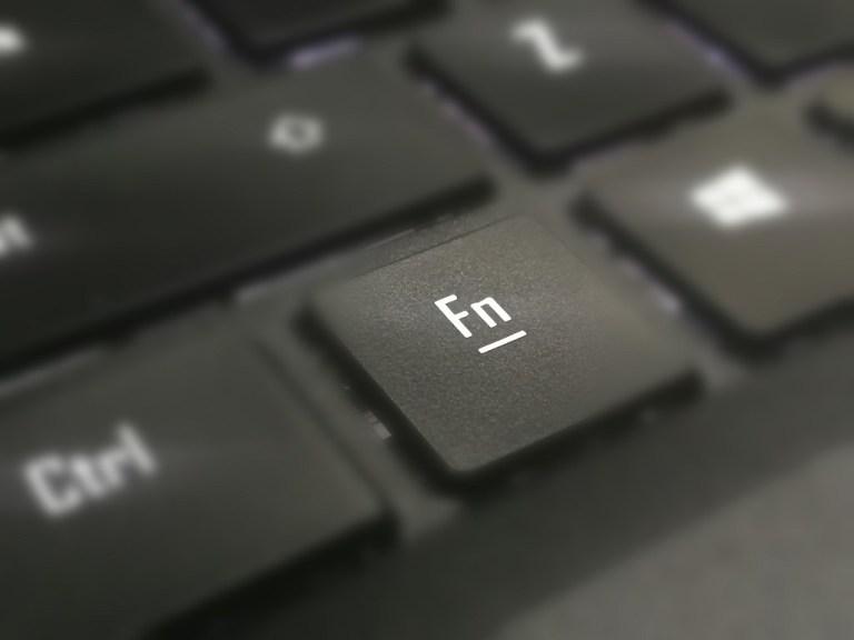 Использование клавиши Fn (только для ноутбуков) 